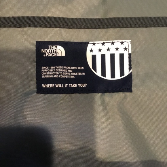 🇺🇸 The North Face, American Flag, No Longer In Production, Hard To Find 🇺🇸 - Picture 3 of 5